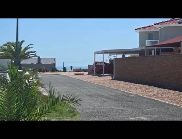 1 BEDROOM HOUSE FOR SALE IN PERLEMOENBAAI